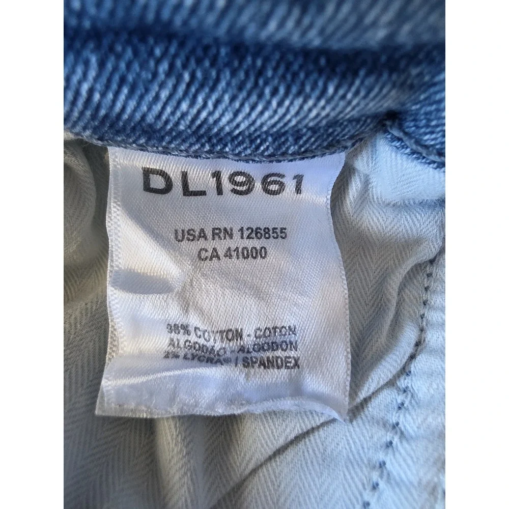DL1961 Women Straight Jeans Size 26 Blue Casual Denim Pants Distressed Hems
